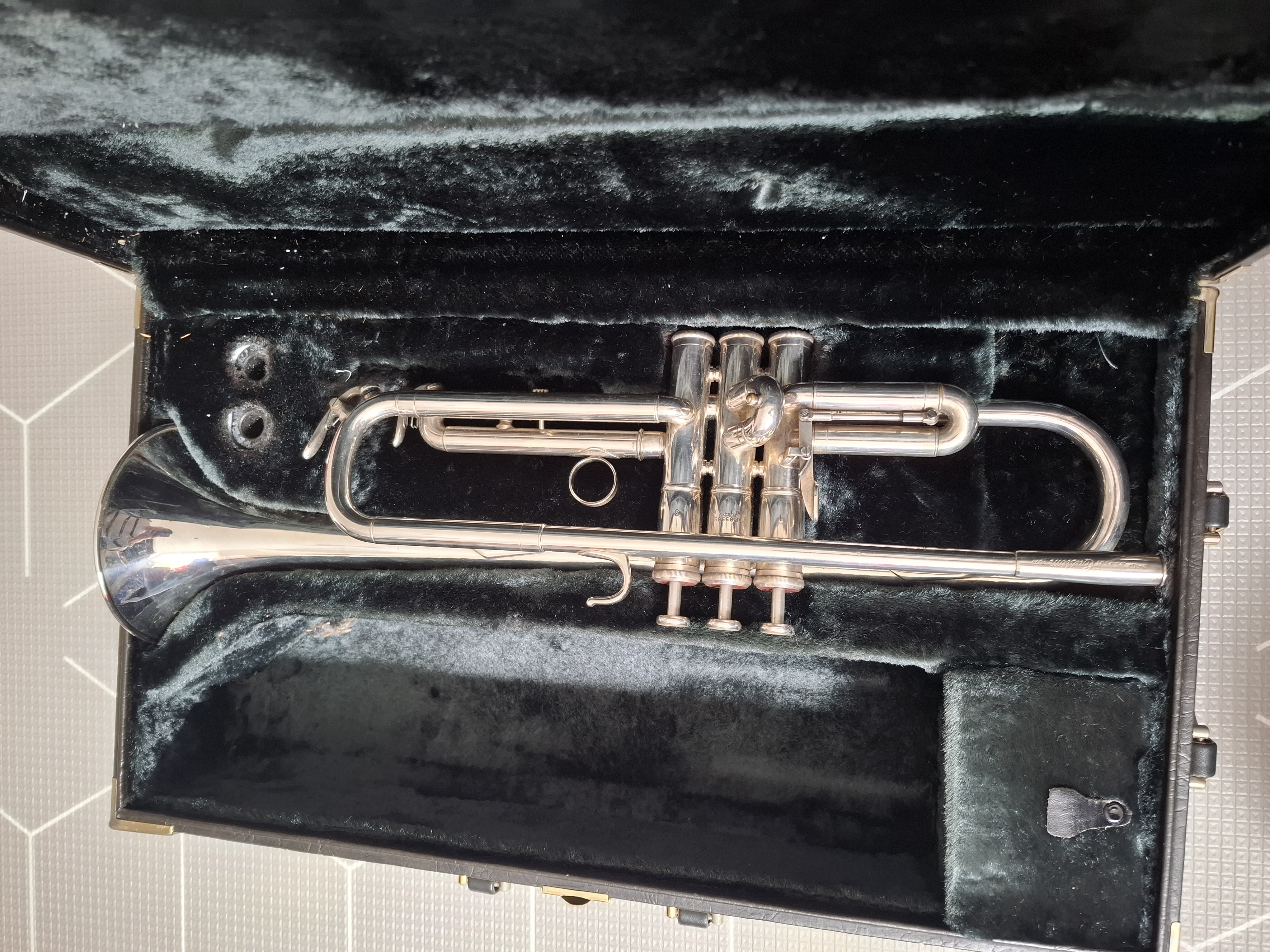 Yamaha YTR 8330 ST